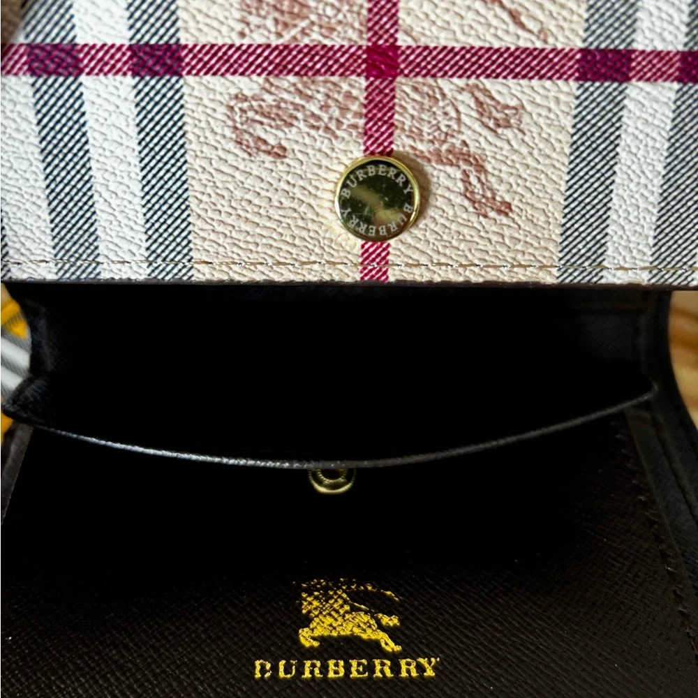 New Burberry Check Tri Fold Clutch - Picture 3 of 9